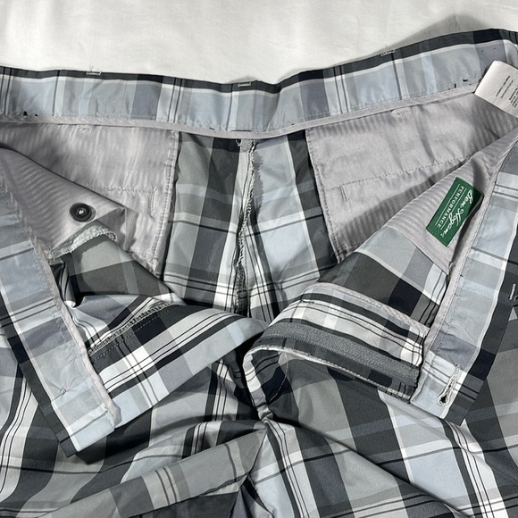 Ben Hogan mens grey plaid Performance polyester 9" inseam Golf shorts - size 40 - Picture 4 of 11